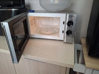 Microondas Severin 700W Grill