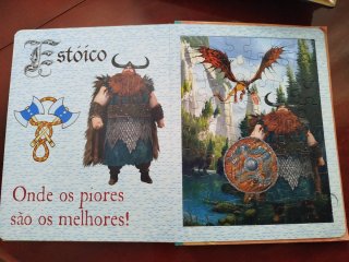 Livro puzzle "Como treinares o teu Dragão".