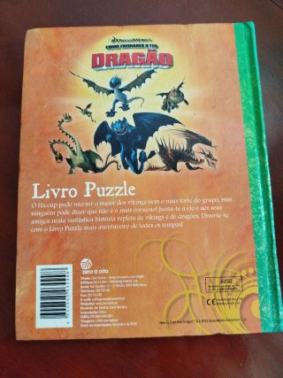 Livro puzzle "Como treinares o teu Dragão".