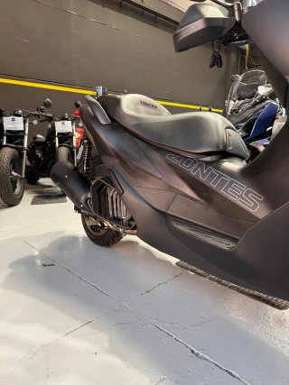 Zontes 125 E Negra Maxi Scooter