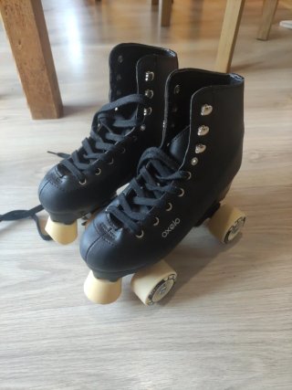 Patines Oxelo 4 ruedas negros