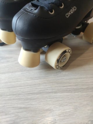 Patines Oxelo 4 ruedas negros