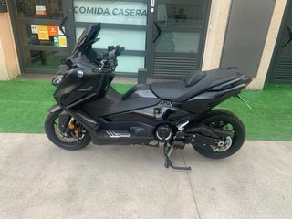 Yamaha TMAX 560 TechMax