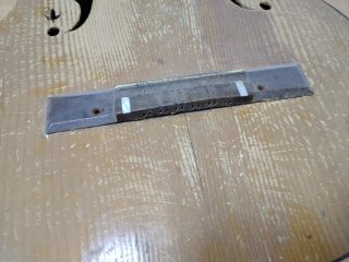 Laúd antiguo de madera
