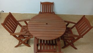 Conjunto mesa y sillas de jardín