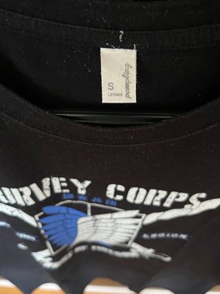 Pack 2 camisetas Attack on Titan y One Piece