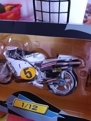 Maqueta Suzuki RG 500 Lucky Strike 1980