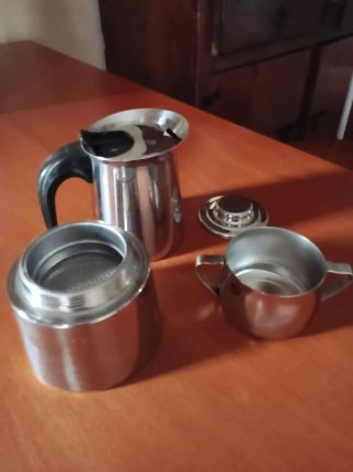 Caffettiera 6 tazze + zuccheriera inox