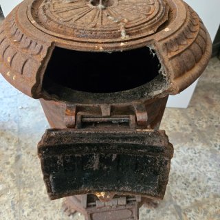 Estufa de fundición redonda tipo salamandra