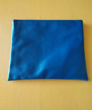 Pochette colore blu unisex