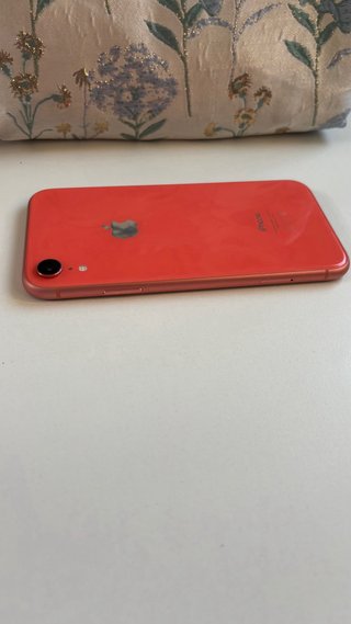 iPhone XR Coral
