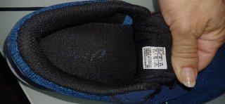 Deportivas ASICS azules y negras