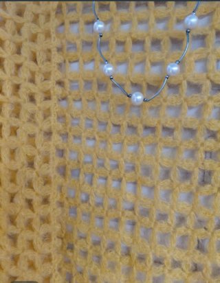 Chal de lana amarillo 80 cm