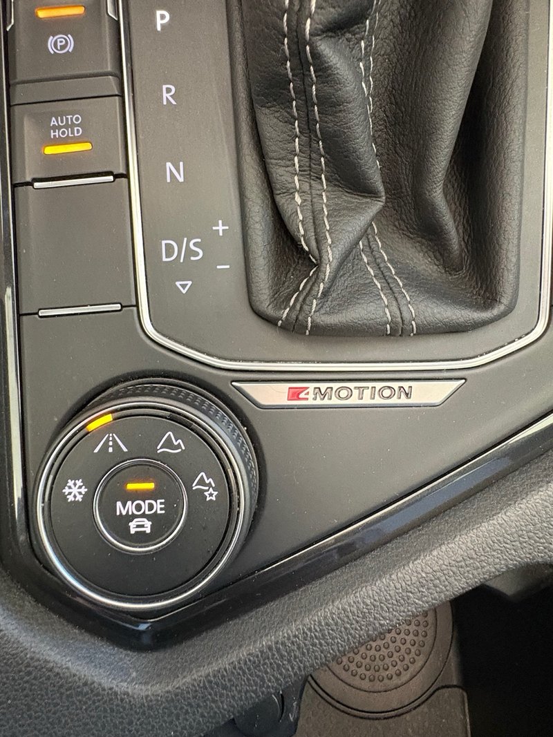 Volkswagen Tiguan 2019, foto 26