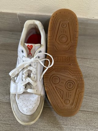 Zapatillas Puma Blancas y Beige