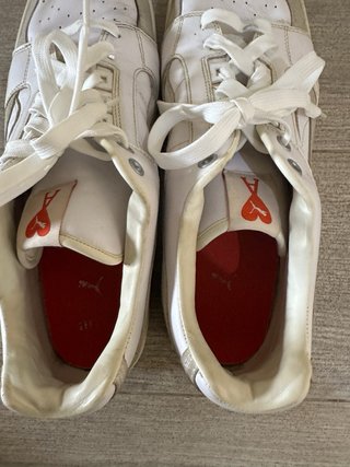 Zapatillas Puma Blancas y Beige