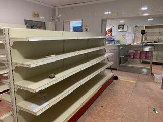 Estanterías metálicas para tienda