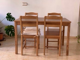 Mesa y 4 Sillas Madera IKEA