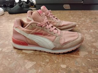 Zapatillas Puma rosas y beige
