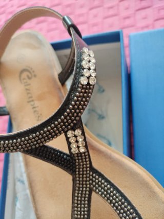 Sandalias Calzapies Negro/Dorado