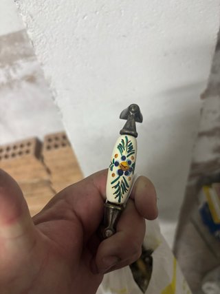 Tiradores de porcelana con diseño floral