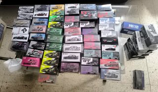 Lotes Kaido House, Mini GT, Pop Race