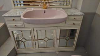 Mueble baño clásico madera y metal