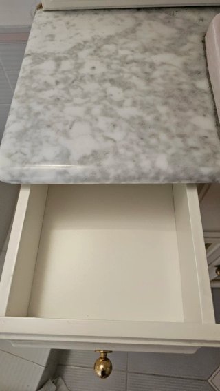 Mueble baño clásico madera y metal