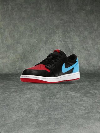 Jordan 1 Retro Low OG NC to Chi (Mujer)