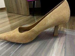 Zapatos de tacón beige/marrón