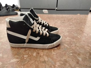 Zapatillas Nyc blancas y negras