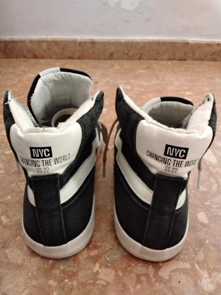 Zapatillas Nyc blancas y negras