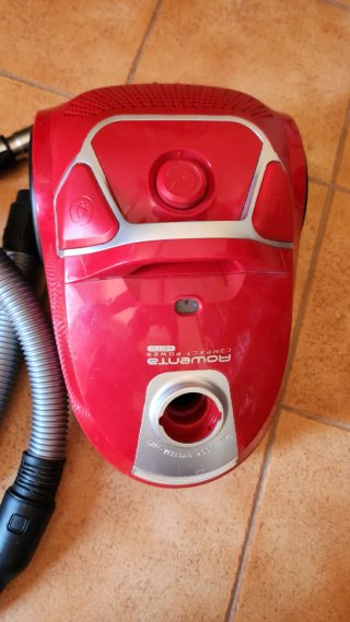 Aspiradora con bolsa Rowenta Compact RO3953 900W