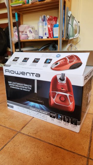 Aspiradora con bolsa Rowenta Compact RO3953 900W