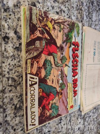 Cómic flecha roja colección antiguedades