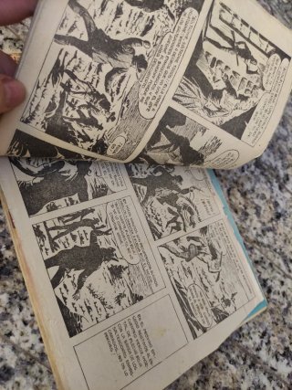 Cómic flecha roja colección antiguedades