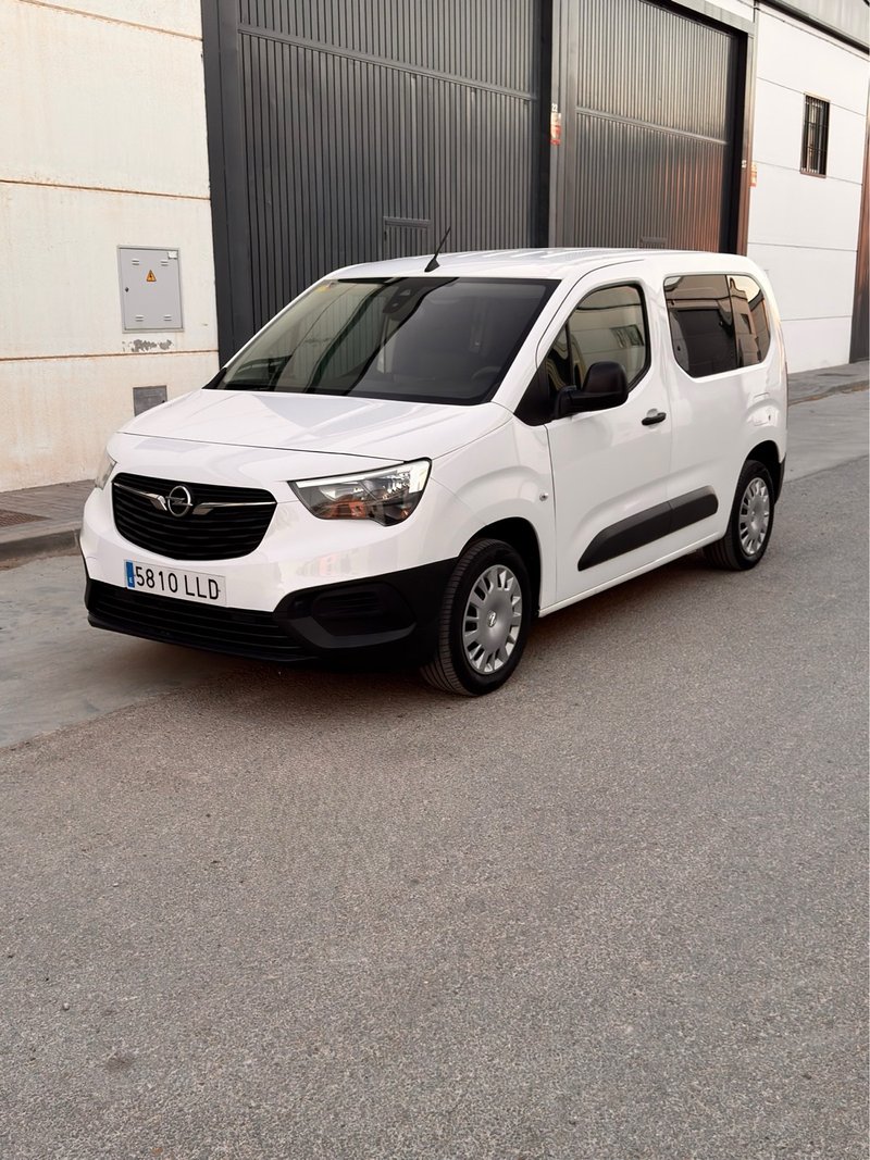 Opel Combo 2021 - foto 1