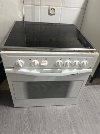 Vitrocerámica Balay Negra y Horno Balay Blanco