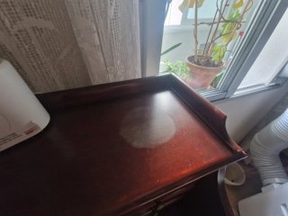 Escritorio antiguo de madera