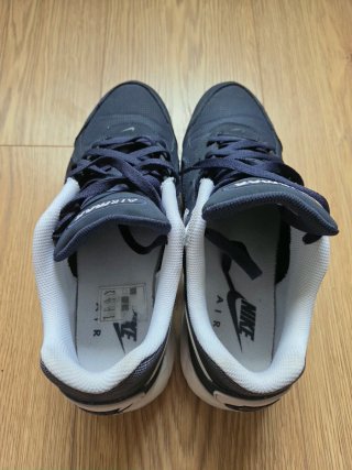 Nike AirMax IVO Azul Marino y Blanco