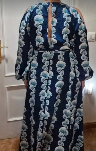 Vestido maxi floral azul y blanco