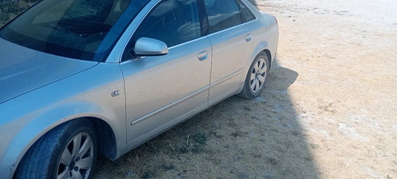 Audi A4 2002 - foto 1