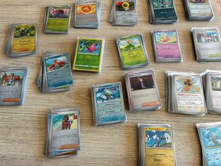 Pokémon TCG 390 Cartas Reverse