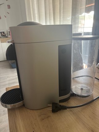 Cafetera Nespresso Vertuo + 12 cápsulas