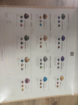 Cafetera Nespresso Vertuo + 12 cápsulas