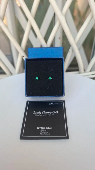 Pendientes de botón esmeralda plata
