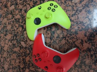 Xbox Series S Blanca y Roja