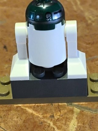 Lego Star Wars R4-P44