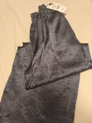 Conjunto ZARA ZW collection satinado talla M