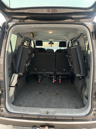 Nissan nv200